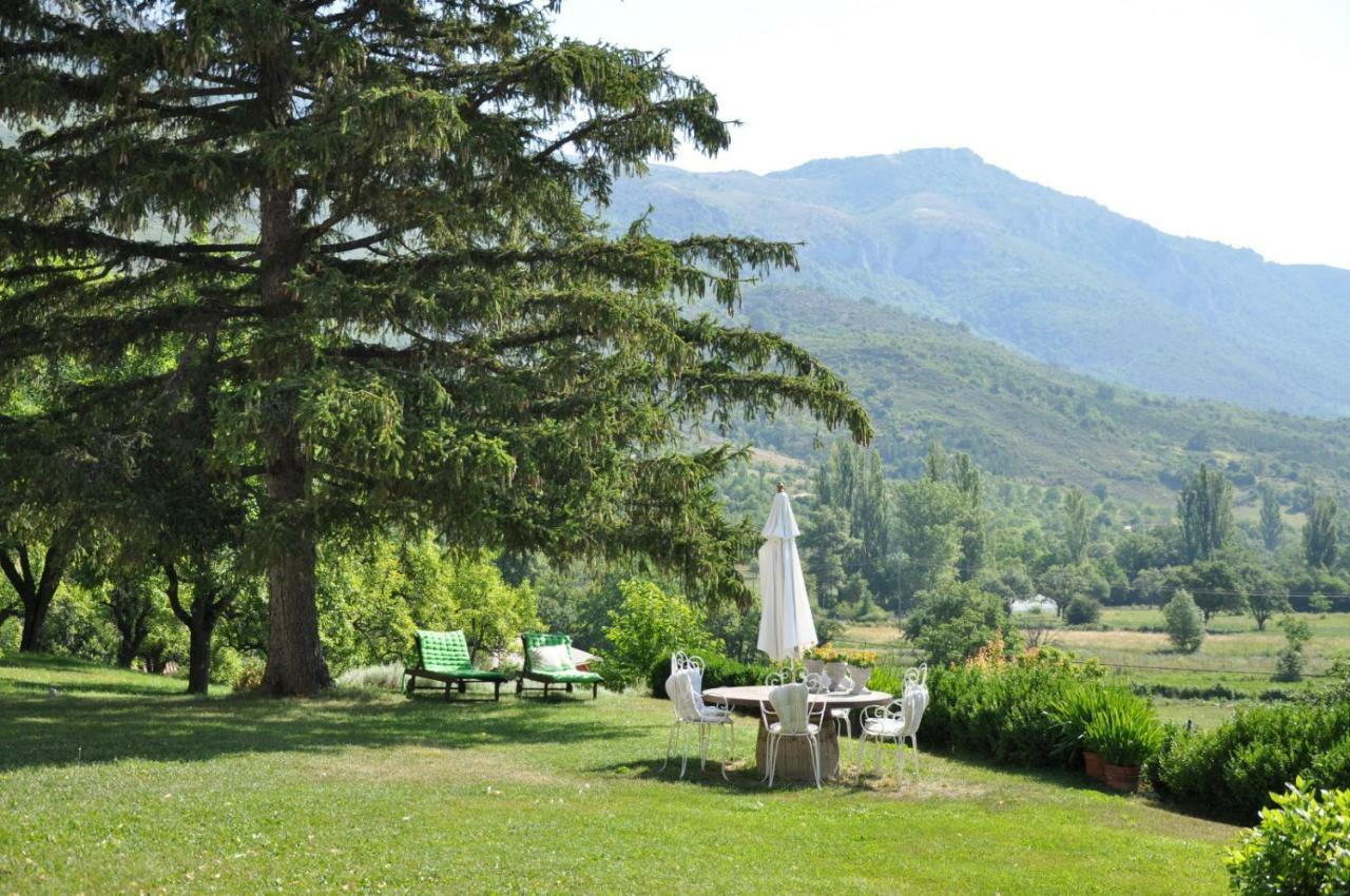Chateau De Montfroc Panzió Kültér fotó